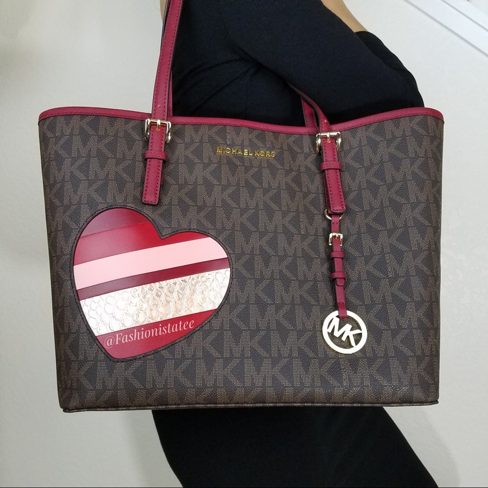 NWT MICHAEL KORS CARRYALL HEARTS LARGE TOTE BAG - Picture 5 of 7